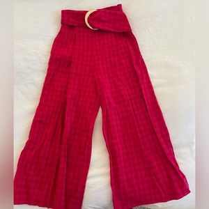 UTERQÜE PINK AND RED CROPPED, PLEATED PANTS